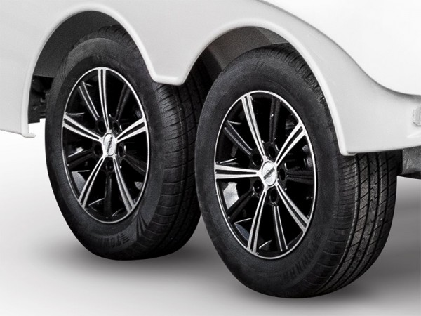 Rädersatz Alufelgen silver/black statt Stahlfelgen 15 Zoll (2000 bis 2700 kg)