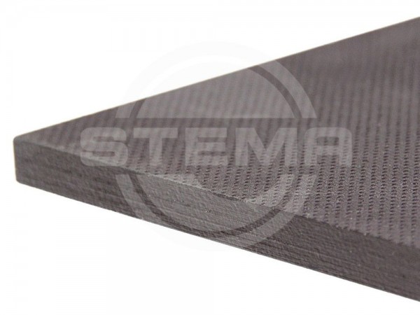 Halber Holzboden in Verbindung mit Auffahrschienen