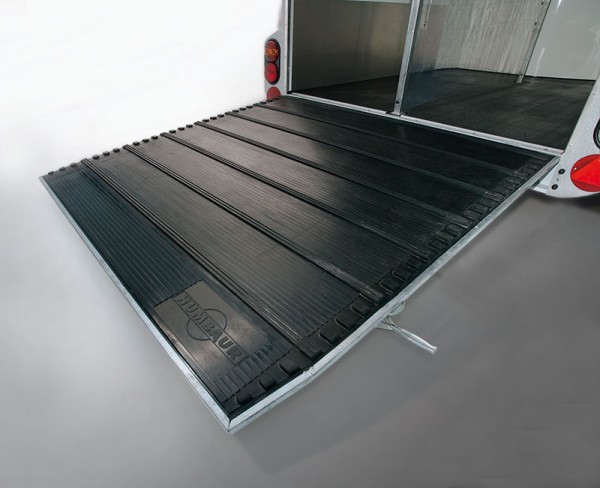 Heckklappe mit Trittleistengummi