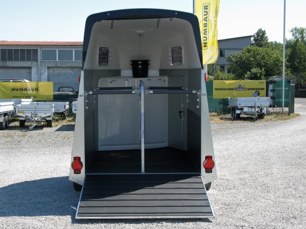 Humbaur Equitos Alu Plus 2400